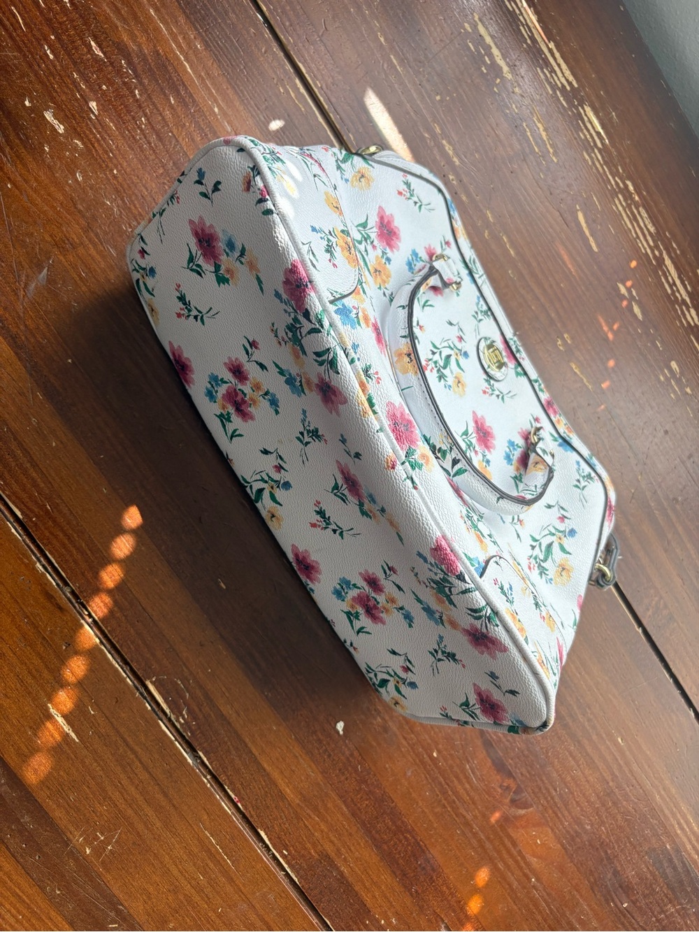 Liz Claiborne Cream Floral Dome Satchel with Multicolor Blooms - Picture 2 of 8
